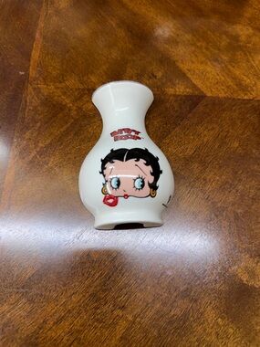 Vintage Y2K Betty Boop Vase For Night Light